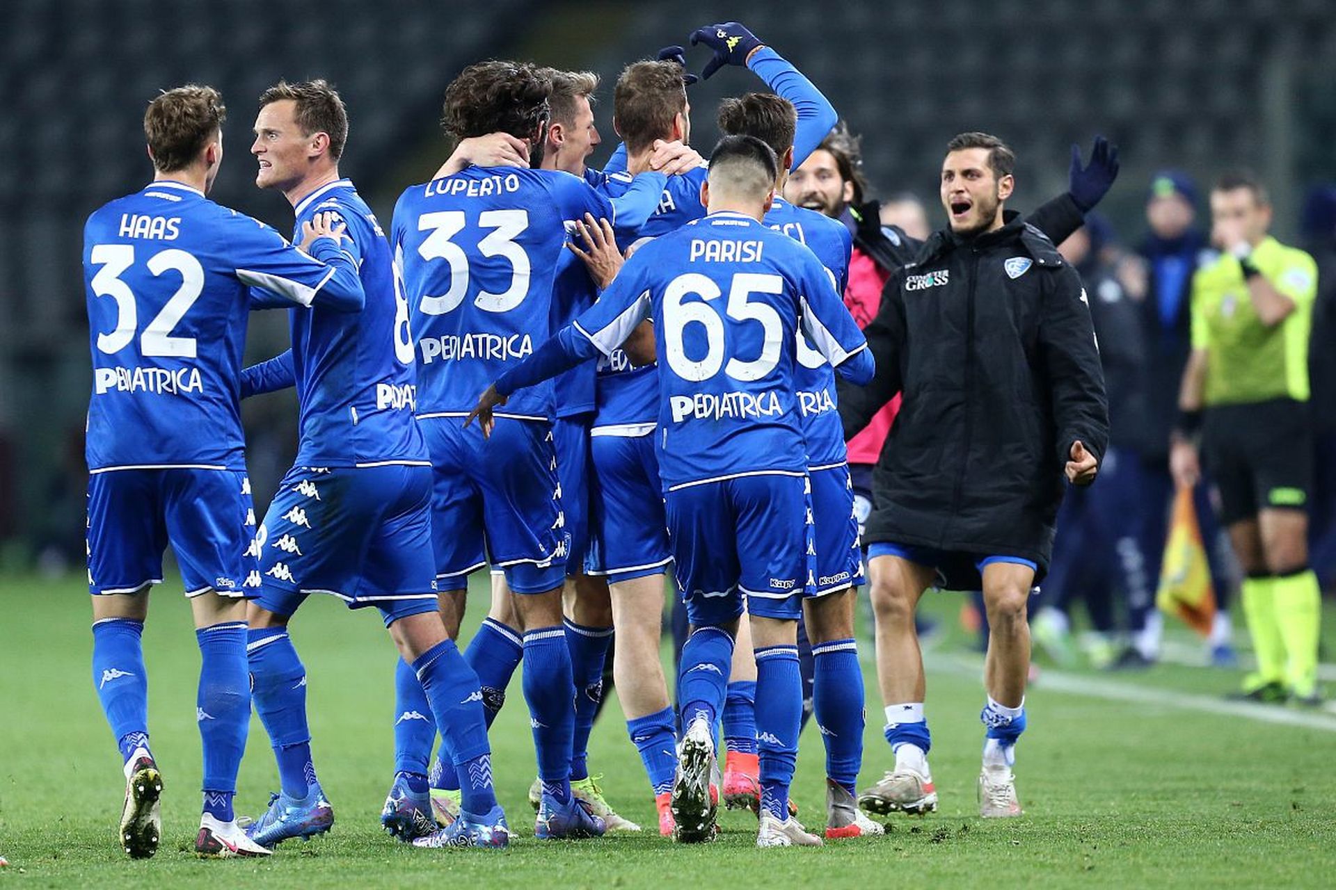 仅吸引了尤 仅吸引了尤